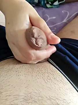 LovlyAnnie online show from April 5, 2026, 5:37 am