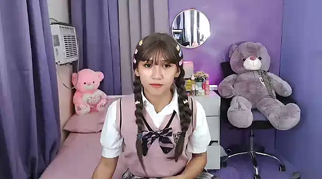 Snapshot of urlovelyfreya chatting on February 17, 2025, 6:04 pm urlovelyfreya online show from February 17, 2025, 6:04 pm