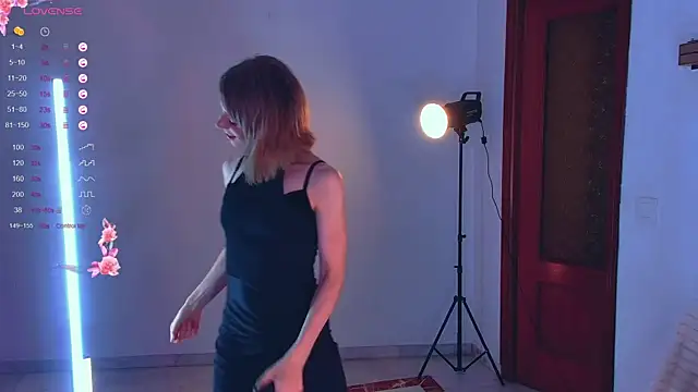 Arielle  03 online show from October 3, 2025, 3:14 am