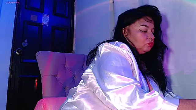 Snapshot of karlablue_ chatting on October 1, 2025, 12:49 am karlablue online show from October 1, 2025, 12:49 am