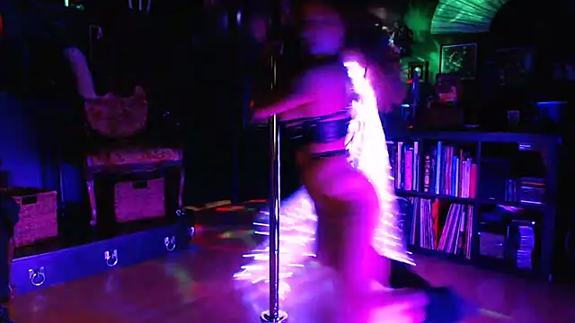 gothstripper online show from October 3, 2025, 11:02 pm