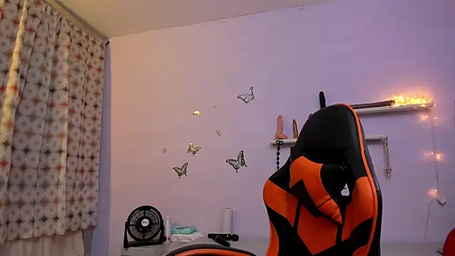 agathaxxx-69 online show from April 2, 2026, 7:22 pm