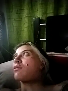 mariecam420 online show from February 4, 2025, 6:57 am