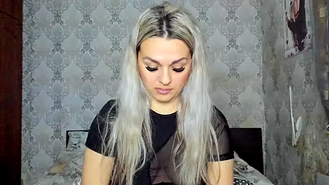 Snapshot of NicoletMoore chatting on February 6, 2025, 8:23 pm NicoletMoore online show from February 6, 2025, 8:23 pm