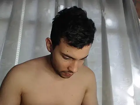 Armando 2002 online show from January 23, 2025, 8:02 pm