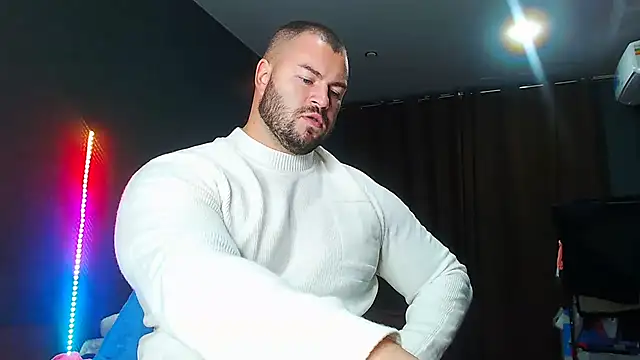 muscularjohnforuX online show from September 30, 2025, 6:35 pm