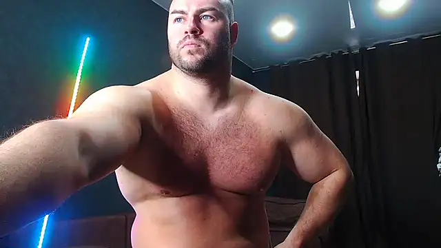 muscularjohnforuX online show from December 3, 2025, 8:12 am