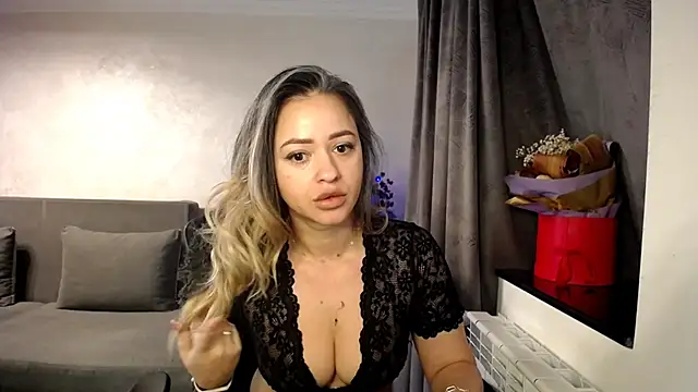 Claire95  online show from December 23, 2024, 5:06 am