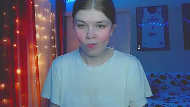 Snapshot of Klementa chatting on September 25, 2025, 6:55 pm Klementa online show from September 25, 2025, 6:55 pm