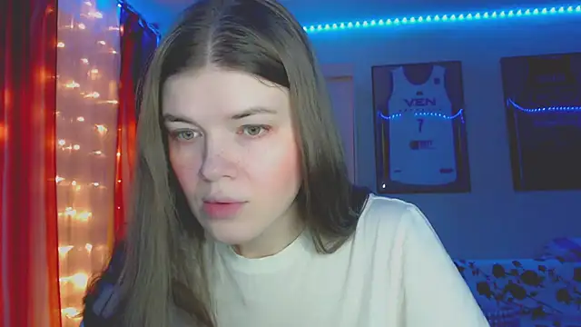 Snapshot of Klementa chatting on October 19, 2025, 5:13 pm Klementa online show from October 19, 2025, 5:13 pm