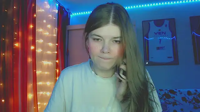 Snapshot of Klementa chatting on October 23, 2025, 6:39 pm Klementa online show from October 23, 2025, 6:39 pm