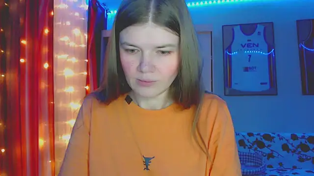 Snapshot of Klementa chatting on October 31, 2025, 6:31 pm Klementa online show from October 31, 2025, 6:31 pm