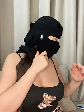 Snapshot of arabiaAna chatting on July 1, 2026, 2:35 am arabiaAna online show from July 1, 2026, 2:35 am