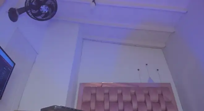 swt-booty online show from December 25, 2024, 3:49 pm