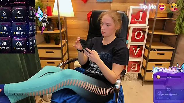 Snapshot of _fiona_Love chatting on March 2, 2025, 10:05 pm fiona Love online show from March 2, 2025, 10:05 pm