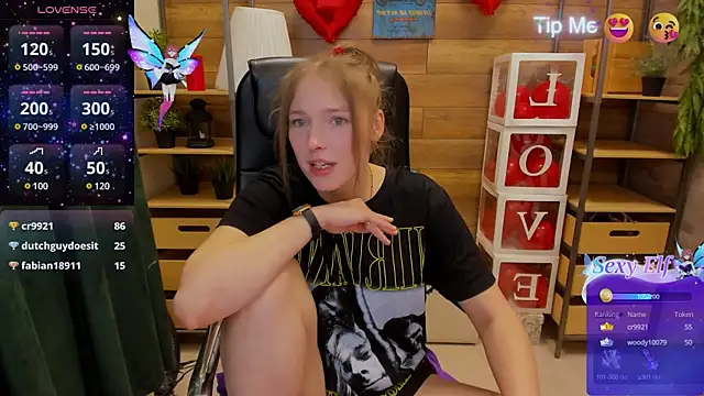 Snapshot of _fiona_Love chatting on March 19, 2025, 1:10 am fiona Love online show from March 19, 2025, 1:10 am