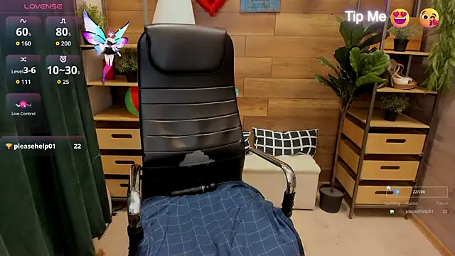 Snapshot of _fiona_Love chatting on October 14, 2025, 8:20 pm fiona Love online show from October 14, 2025, 8:20 pm