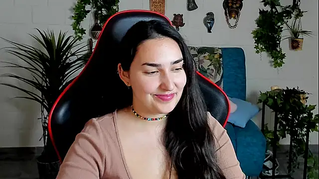 CeceliaJohnson online show from January 17, 2025, 2:07 pm