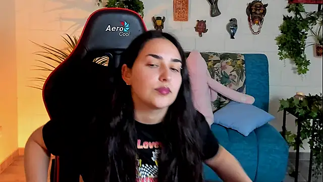 CeceliaJohnson online show from January 31, 2025, 2:17 pm