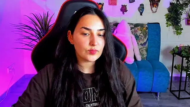 CeceliaJohnson online show from March 18, 2025, 6:04 pm