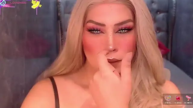 QUEEN GIAMOORE69 online show from September 23, 2025, 7:28 pm