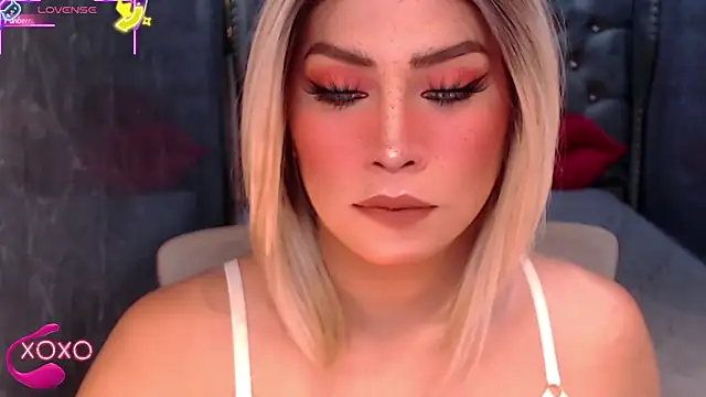 QUEEN GIAMOORE69 online show from September 24, 2025, 7:28 pm