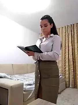 baby sweet girl  online show from December 16, 2024, 12:48 am