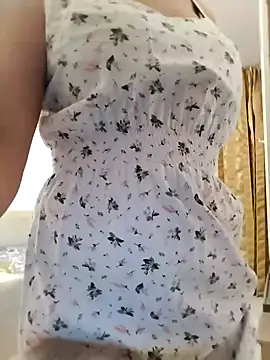 baby sweet girl  online show from January 2, 2025, 10:44 pm