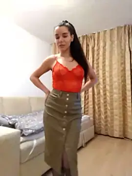 baby sweet girl  online show from January 14, 2026, 10:36 pm