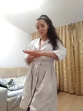 baby sweet girl  online show from March 19, 2026, 10:03 pm