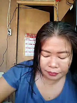 lickmepussy21 online show from April 10, 2026, 10:25 pm