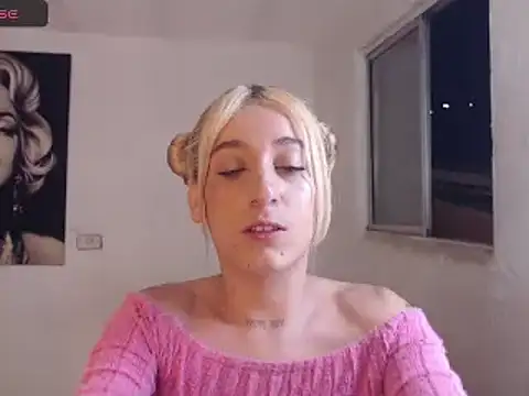 andreahhill online show from February 20, 2025, 4:39 am