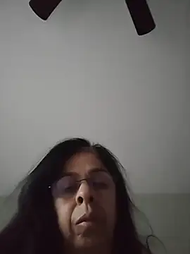 Susannemilf online show from November 9, 2025, 10:41 pm