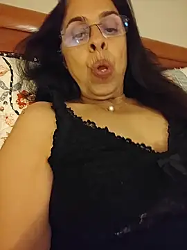 Susannemilf online show from November 11, 2025, 2:44 am