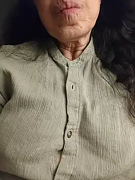 Susannemilf online show from December 17, 2025, 4:51 am