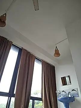 Susannemilf online show from March 12, 2026, 3:01 am