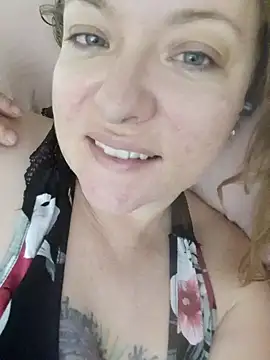 julimonroe online show from February 9, 2025, 1:56 pm