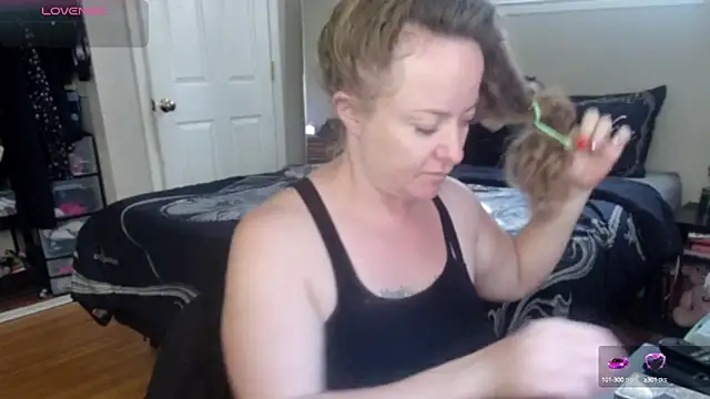 julimonroe online show from September 26, 2025, 10:47 pm