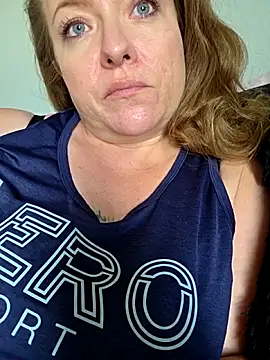 julimonroe online show from February 8, 2026, 7:17 pm