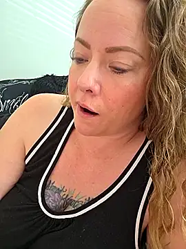 julimonroe online show from February 21, 2026, 5:14 pm