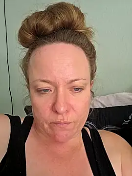 julimonroe online show from April 11, 2026, 7:40 pm