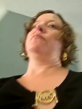 julimonroe online show from May 8, 2026, 5:18 pm