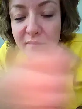 julimonroe online show from May 13, 2026, 1:36 am