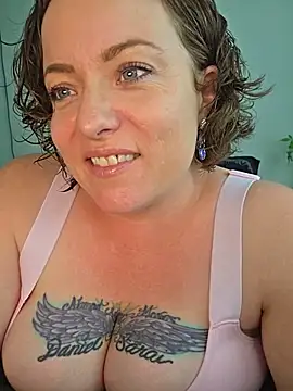 julimonroe online show from May 17, 2026, 12:30 am