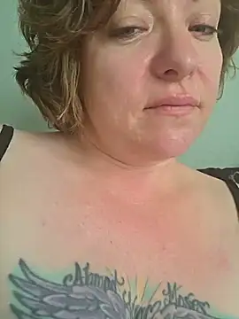 julimonroe online show from May 17, 2026, 12:45 pm