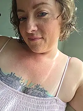 julimonroe online show from May 26, 2026, 3:19 pm
