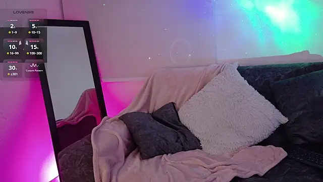 Lia Tinez online show from October 19, 2025, 12:11 am