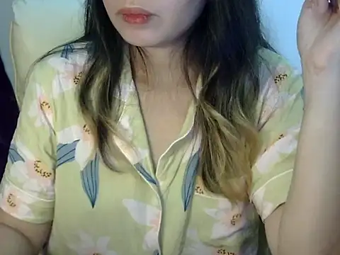    zurIII09  online show from September 28, 2025, 11:15 am