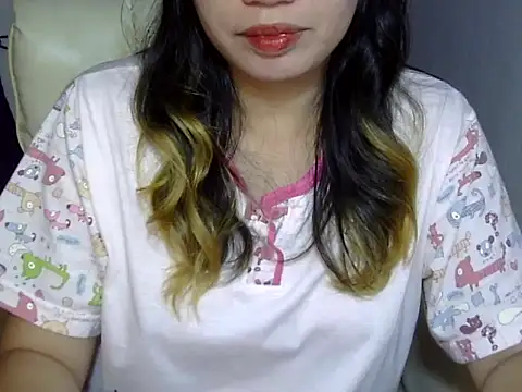    zurIII09  online show from October 9, 2025, 8:45 am