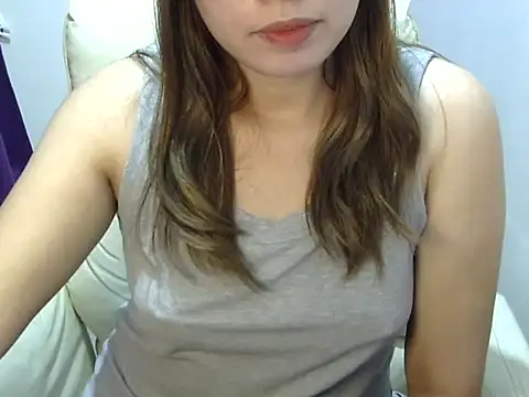    zurIII09  online show from October 26, 2025, 12:44 pm